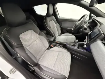 Photo 70 Renault Clio  E-Tech full hybrid 145 GSR2