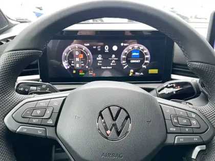 Photo 19 Volkswagen T-roc  1.5 eTSI EVO2 Hybrid 150 ch DSG7