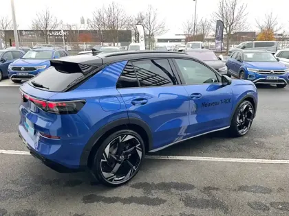 Photo 10 Volkswagen T-roc  1.5 eTSI EVO2 Hybrid 150 ch DSG7