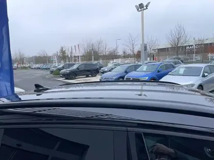 Photo 17 Volkswagen T-roc  1.5 eTSI EVO2 Hybrid 150 ch DSG7