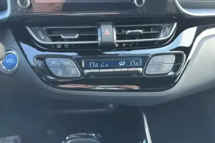 Photo 39 Toyota C-HR  Hybride 122h