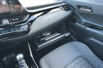 Photo 15 Toyota C-HR  Hybride 122h