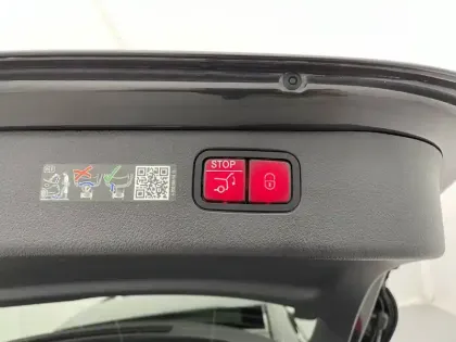 Photo 29 Mercedes Classe C  Break 300 de 9G-Tronic e-Hybrid EQ