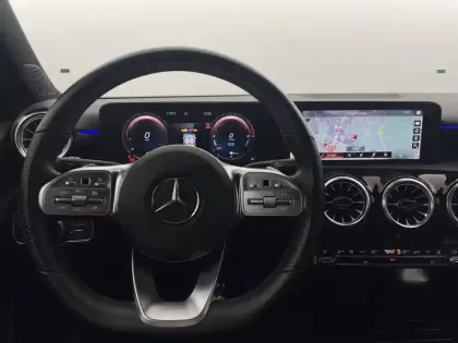 Photo 21 Mercedes Classe A  250 e 8G-DCT