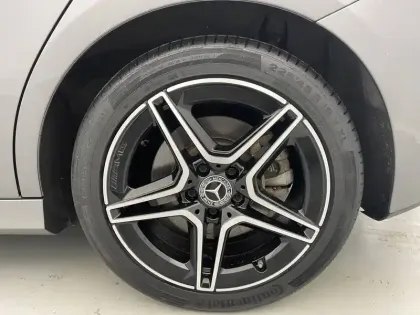 Photo 16 Mercedes Classe A  250 e 8G-DCT