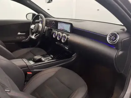 Photo 24 Mercedes Classe A  250 e 8G-DCT