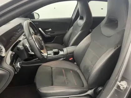 Photo 14 Mercedes Classe A  250 e 8G-DCT