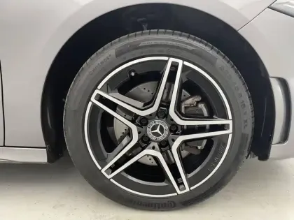 Photo 12 Mercedes Classe A  250 e 8G-DCT