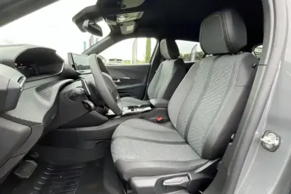 Photo 8 Peugeot 2008  Hybrid 145 e-DCS6