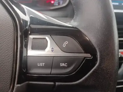 Photo 22 Peugeot 208  PureTech 100 S&S BVM6