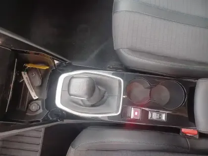 Photo 27 Peugeot 208  PureTech 100 S&S BVM6