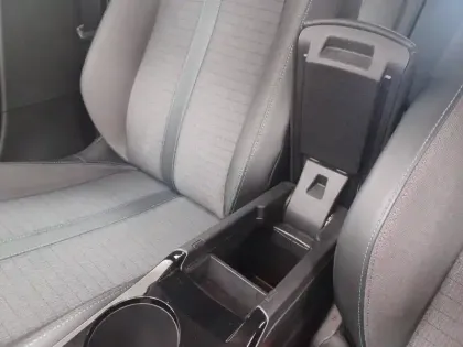 Photo 28 Peugeot 208  PureTech 100 S&S BVM6