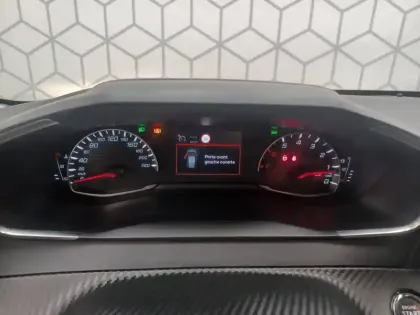 Photo 19 Peugeot 208  PureTech 100 S&S BVM6