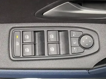 Photo 32 Dacia Duster  Hybrid 140