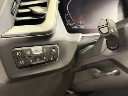 Photo 30 BMW Serie 1 118i 136 ch DKG7