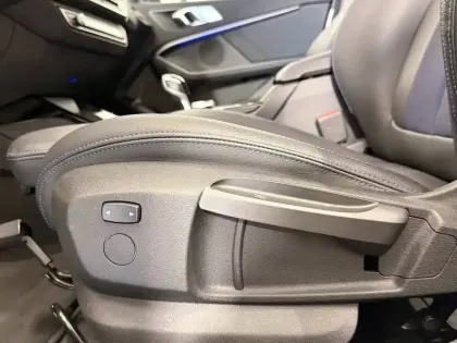 Photo 24 BMW Serie 1 118i 136 ch DKG7