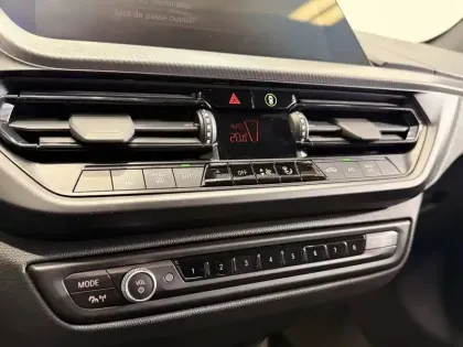 Photo 31 BMW Serie 1 118i 136 ch DKG7