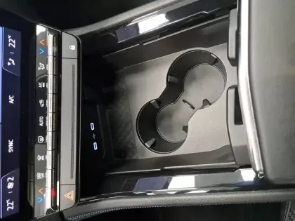 Photo 36 Renault Austral  E-Tech hybrid 200