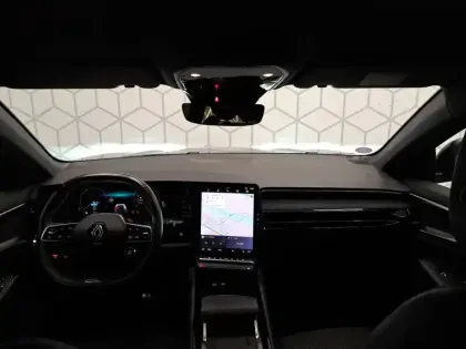 Photo 43 Renault Austral  E-Tech hybrid 200