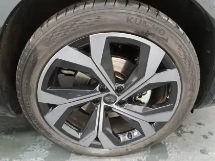 Photo 15 Renault Austral  E-Tech hybrid 200