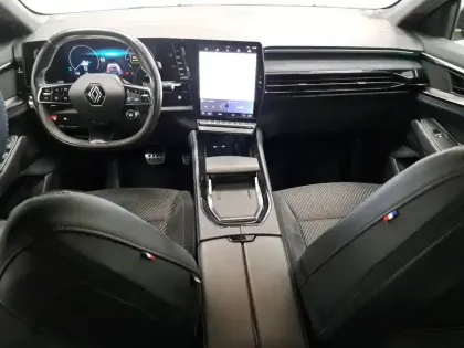 Photo 42 Renault Austral  E-Tech hybrid 200