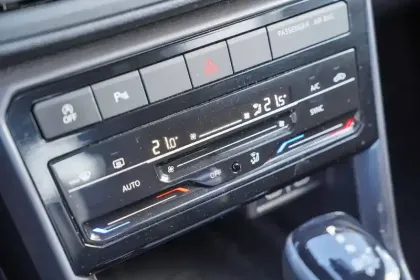 Photo 26 Volkswagen T-cross  1.0 TSI 110 Start/Stop DSG7