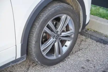 Photo 8 Volkswagen T-cross  1.0 TSI 110 Start/Stop DSG7