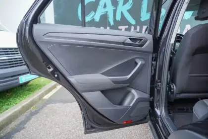 Photo 18 Volkswagen T-roc  1.0 TSI 116 Start/Stop BVM6