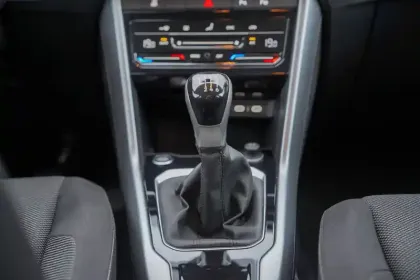 Photo 22 Volkswagen T-roc  1.0 TSI 116 Start/Stop BVM6