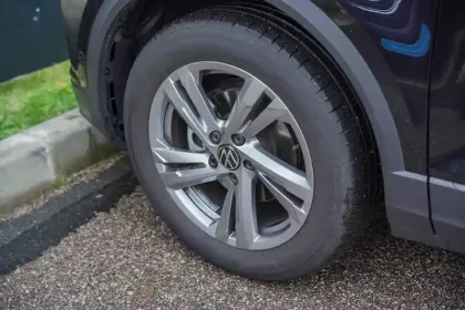 Photo 13 Volkswagen T-roc  1.0 TSI 116 Start/Stop BVM6