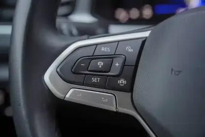 Photo 23 Volkswagen T-roc  1.0 TSI 116 Start/Stop BVM6