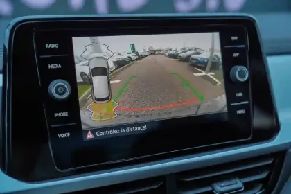 Photo 33 Volkswagen T-roc  1.0 TSI 116 Start/Stop BVM6