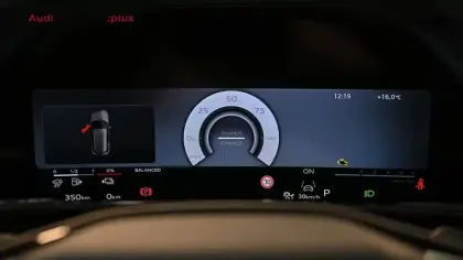 Photo 24 Audi Q3 Gén. III Ph1 S line 5