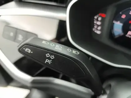 Photo 12 Audi Q3  35 TFSI 150 ch S tronic 7