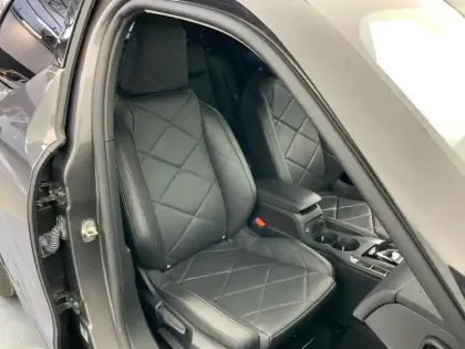 Photo 8 DS DS 3  Crossback PureTech 130 S&S EAT8