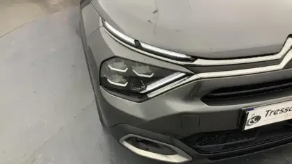 Photo 13 Citroën C4 e- 136 ch Automatique