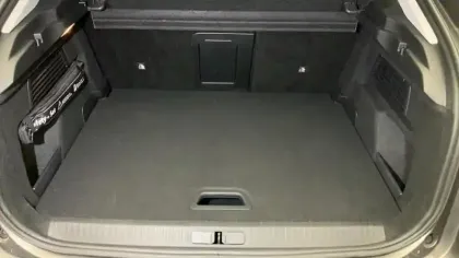 Photo 7 Citroën C4 e- 136 ch Automatique