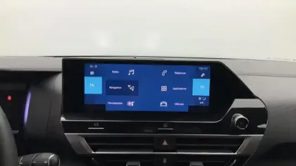 Photo 10 Citroën C4 e- 136 ch Automatique