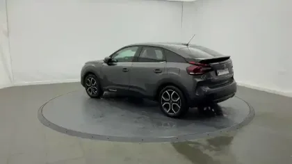 Photo 25 Citroën C4 e- 136 ch Automatique