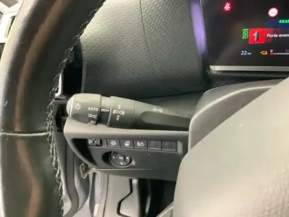 Photo 13 Citroën C4 e- 136 ch Automatique