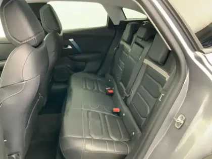 Photo 9 Citroën C4 e- 136 ch Automatique