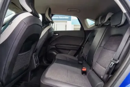 Photo 16 Renault Captur  E-Tech 145 - 21