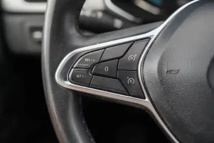 Photo 20 Renault Captur  E-Tech 145 - 21