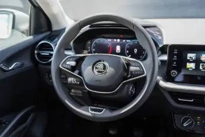 Photo 19 Skoda Fabia  1.0 TSI 95 ch EVO 2 BVM5