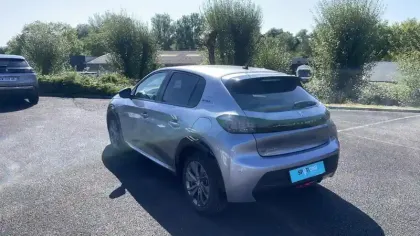 Photo 18 Peugeot 208  Electrique 50 kWh 136ch