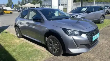 Photo 17 Peugeot 208  Electrique 50 kWh 136ch