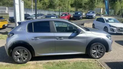Photo 5 Peugeot 208  Electrique 50 kWh 136ch