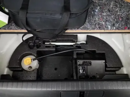 Photo 26 Peugeot 208  Electrique 50 kWh 136ch