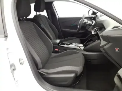 Photo 8 Peugeot 208  Electrique 50 kWh 136ch