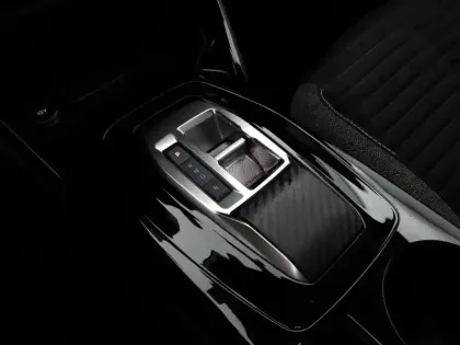 Photo 23 Peugeot 208  Electrique 50 kWh 136ch